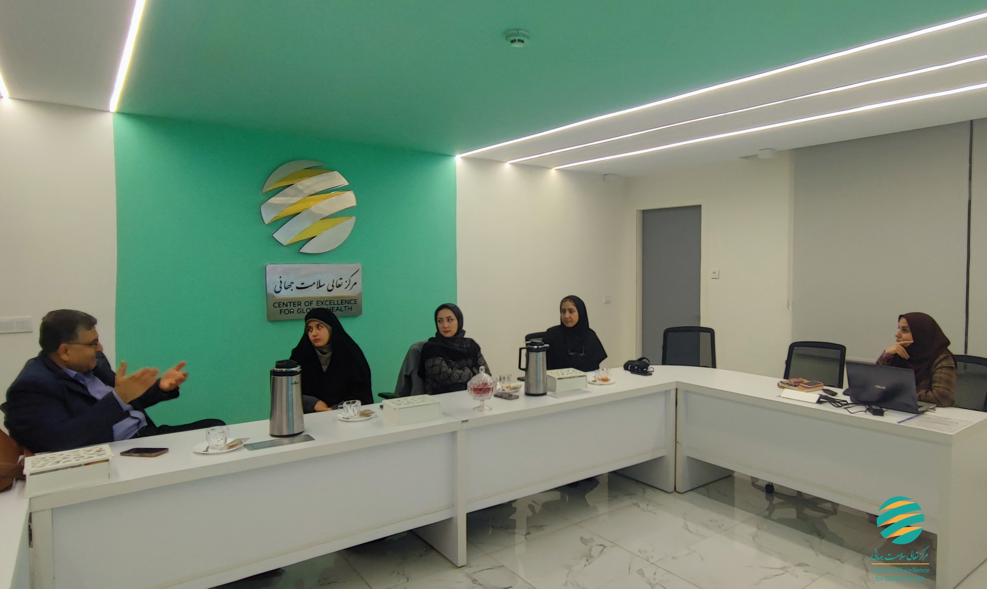 برگزاری نشست مشترک پیرامون حکمرانی پژوهشی بین مرکز تعالی سلامت جهانی و پژوهشکدۀ دندان‌پزشکی دانشگاه علوم پزشکی تهران